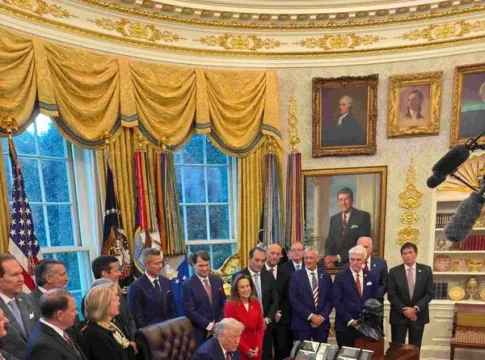 Администрация Трампа смягчает стандарты экономии топлива для автомобилей