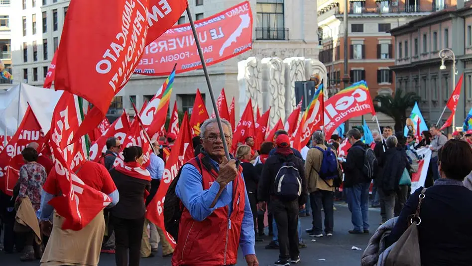 Италия на грани: крупнейший профсоюз CGIL объявляет всеобщую забастовку из-за госбюджета