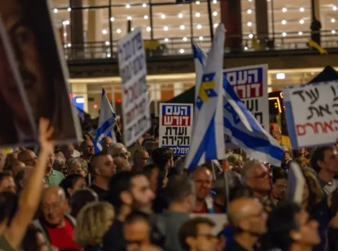 Акции протеста против правительства пройдут по всей стране