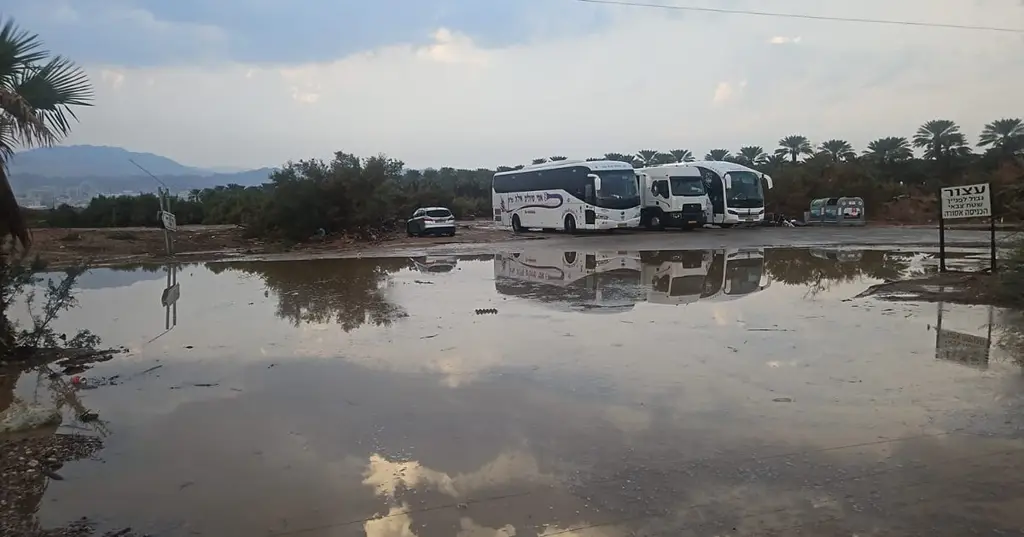 Прогноз погоды: похолодание, дожди и перекрытые дороги