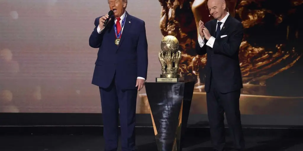 Дональд Трамп предложил переименовать американский футбол