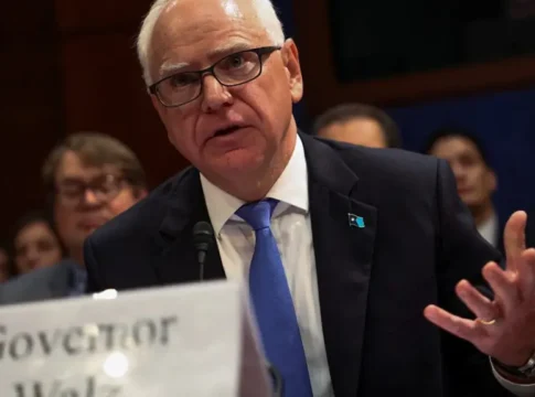 Губернатор Миннесоты ответил Трампу на критику в адрес сомалийских иммигрантов