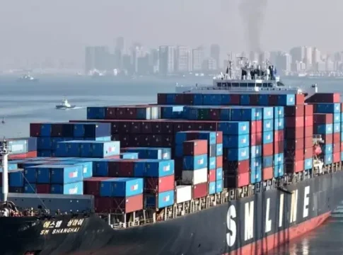 Китайский профицит торгового баланса превысил рекордный триллион долларов США, несмотря на торговую войну