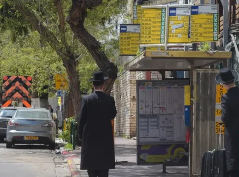 Новый район в Бней-Браке страдает от отсутствия транспорта из-за не присвоенных имен остановкам