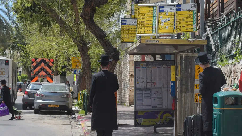 Новый район в Бней-Браке страдает от отсутствия транспорта из-за не присвоенных имен остановкам