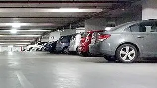 Скачок цен на парковках: В Израиле разгорается спор вокруг нового закона