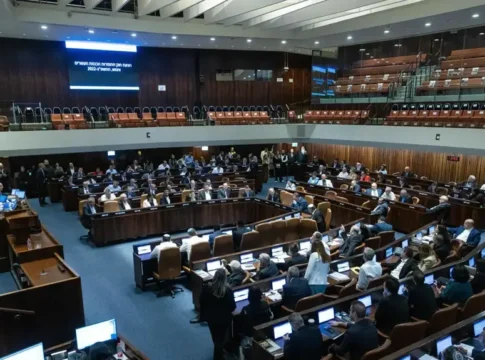 Зарплаты депутатов могут вырасти: голосование, из-за которого даже ультраортодоксы 