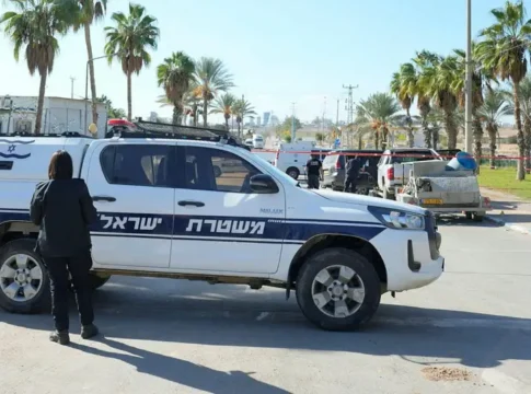 Два человека пострадали в результате стрельбы возле Умм-эль-Фахма, один убит