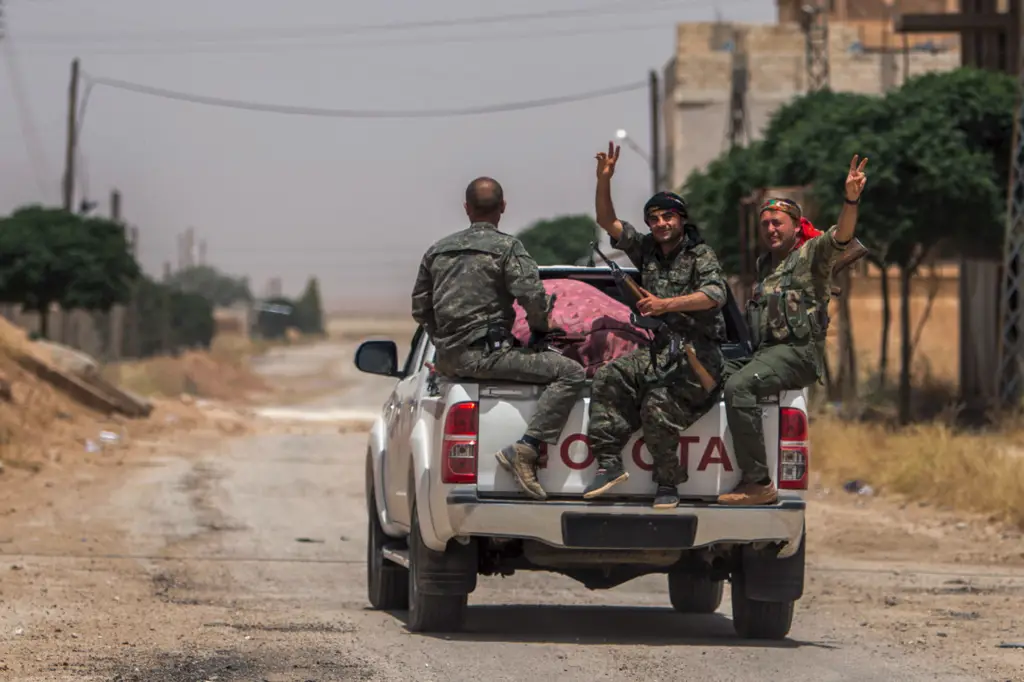 ЦАХАЛ готовится к худшему сценарию на Голанских высотах: угроза прорыва 40 террористических пикапов