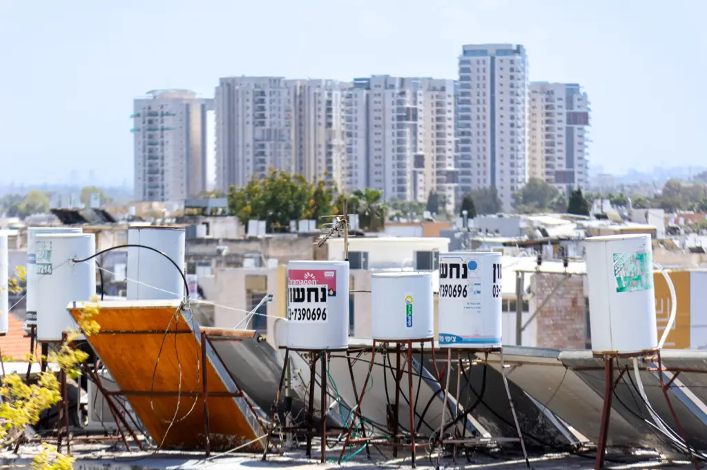 Израиль прощается с солнечными водонагревателями: новые технологии придут на смену
