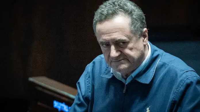 Военный обозреватель обвинил министра обороны в политических играх вокруг расследований