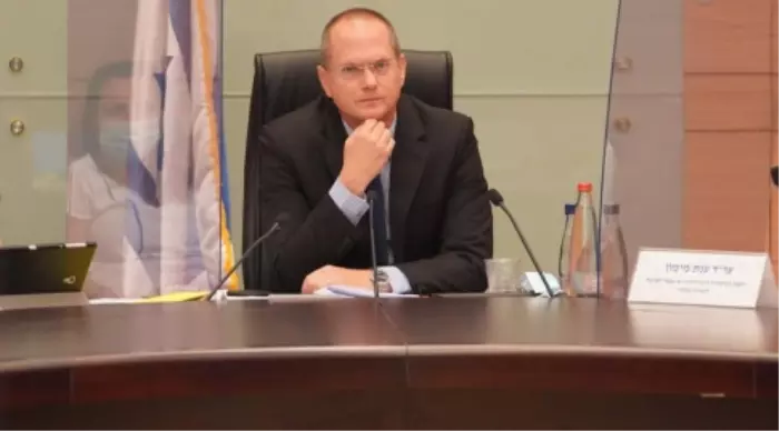 Одед Форер (Адина Веллман - пресс-секретарь Кнессета)