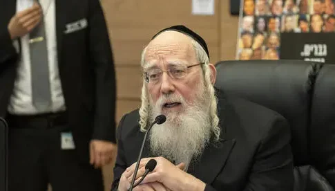 Нетаниягу раскалывает ультраортодоксов ради закона об отсрочке