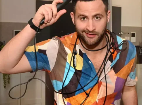 Комедианта Гая Хохмана задержали в Канаде из-за жалобы палестинской организации