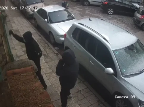 Антисемитский акт в Пловдиве: свастика и оскорбления на воротах синагоги