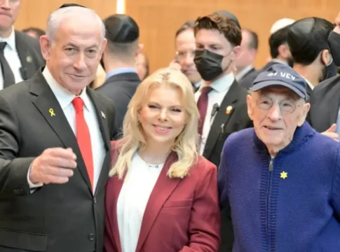 101-летний узник концлагерей попросил сфотографироваться с Нетаниягу