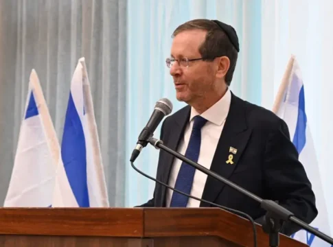 Активист-правoрадикал давит на президента: требует помиловать Нетаниягу