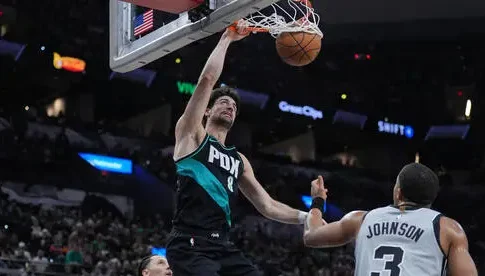 Дэнни Авдия выдал трипл-дабл в свой 25-й день рождения!