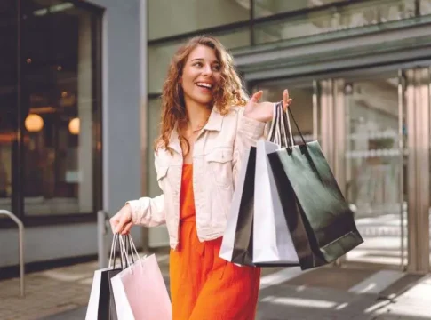 «Мизрахи-Тфахот» запускает «Красный»: скидки до 5000 шекелей