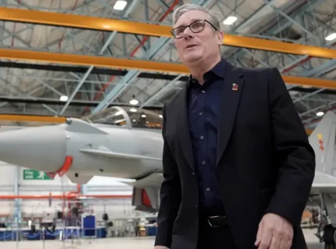 Британские самолеты в Катаре: Лондон готовится к удару США по Ирану?