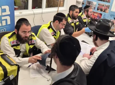 Сотни харедим сдали кровь на фоне общей тревоги