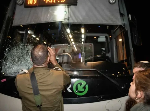 Угроза жизни: автобусы в Иудее и Самарии без брони