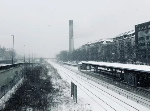 Экстремисты в Берлине оставили без света десятки тысяч