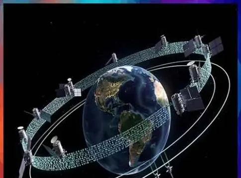 Starlink снижает орбиту: Илон Маск борется с космическим мусором