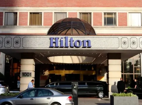 Hilton отказал в номере агентам DHS: скандал с отменой бронирований