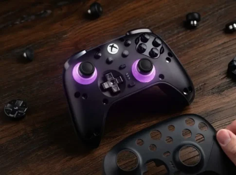 Геймпад-трансформер для Xbox: модульный дизайн и беспроводная зарядка