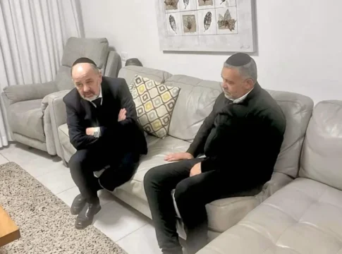 «Как можно так относиться к сыну Торы в Израиле?» Депутат Кнессета поддержал семью, чей сын был арестован