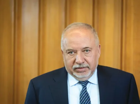 Либерман раскрыл план борьбы с ростом цен: «Люди не сводят концы с концами»