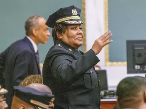 Шериф Филадельфии бросила вызов иммиграционной службе: «Мы вас достанем»