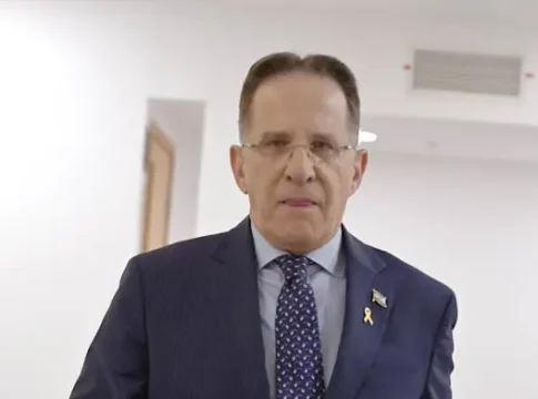 Глава канцелярии премьера под следствием из-за утечки документов