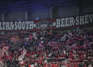 Вернулись на трибуны: фанаты «Хапоэль Беэр-Шева» снова на стадионе после инцидента с оружием Вернулись на трибуны: фанаты «Хапоэль Беэр-Шева» снова на стадионе после инцидента с оружием