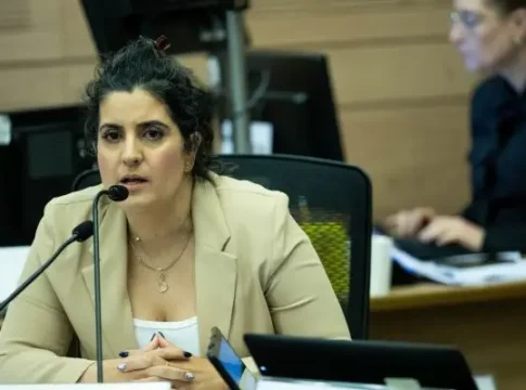 Юрсоветник Кнессета: закон о вещании — не останавливать, но тормозить