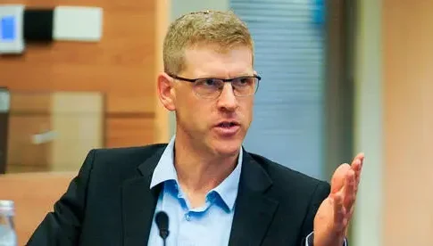 Финансовый гендиректор ответил Лапиду: «Преступная реальность» была и при вас