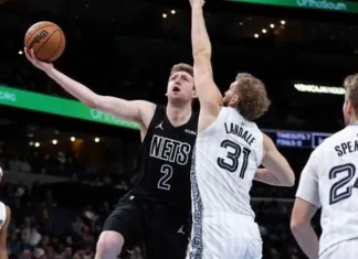 Дэнни Вольф блистает: «Невозможно пройти мимо!» Дэнни Вольф блистает: «Невозможно пройти мимо!»