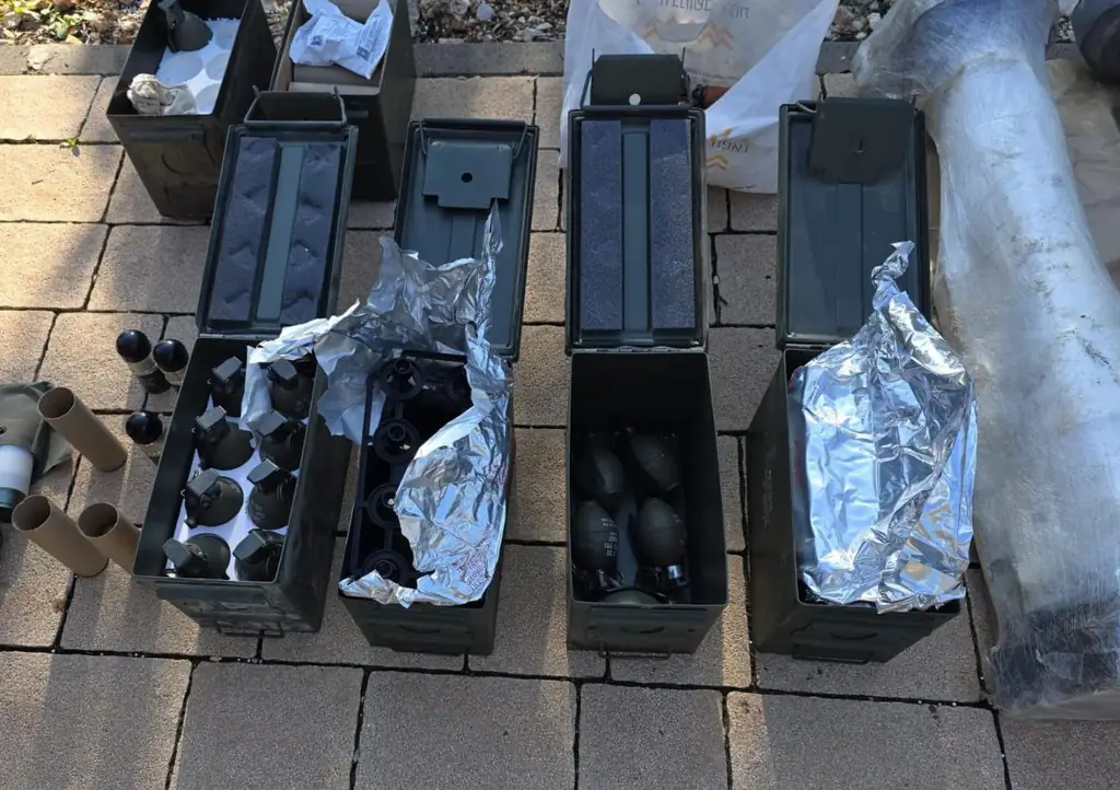 В Ашкелоне обнаружили арсенал оружия в автомобиле