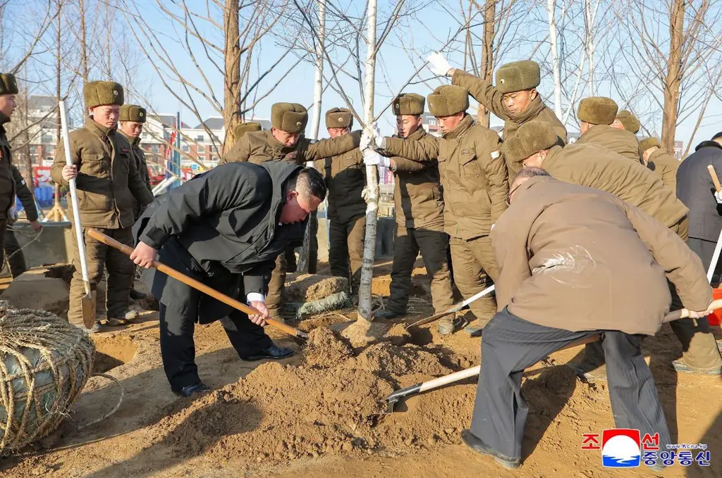 Ким Чен Ын почтил бойцов КНДР, павших в Украине