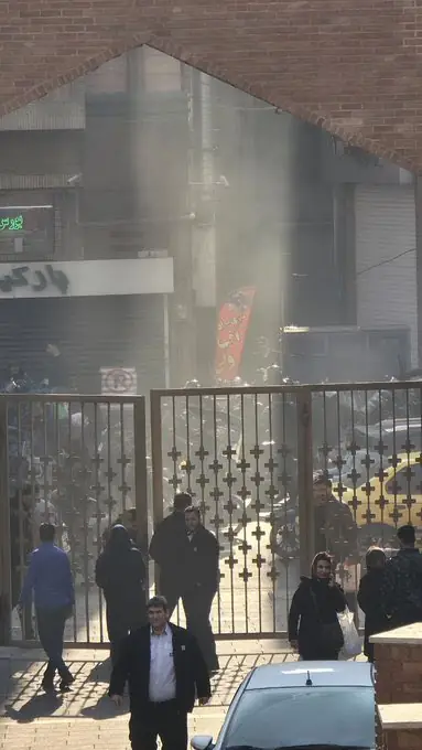 Иранские силовики взяли в осаду больницу Сина в Тегеране