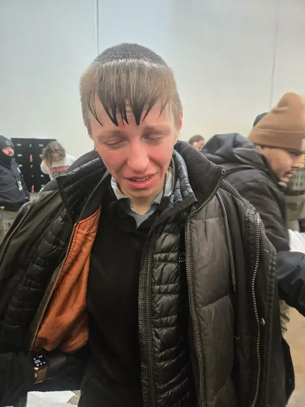 Протестующий откусил палец федеральному офицеру в Миннеаполисе