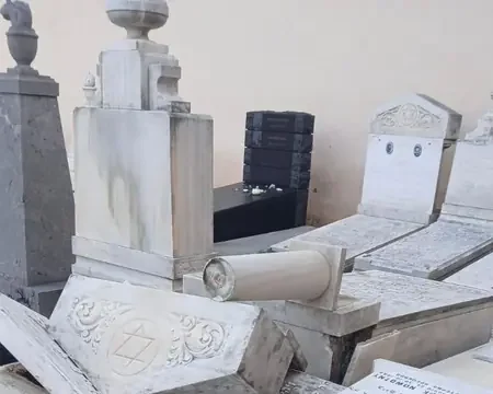Вандалы разрушили еврейское кладбище в Барселоне
