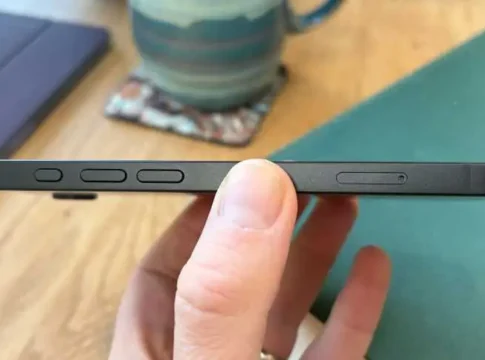 iPhone 17e проигрывает Pixel 10a: Apple не может конкурировать в бюджетном сегменте