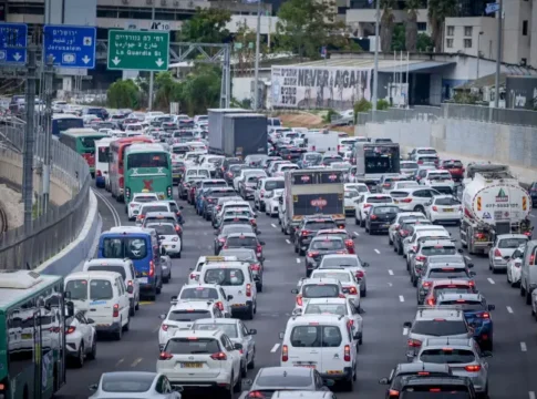Гнев в Гиватаиме: новые светофоры парализовали движение