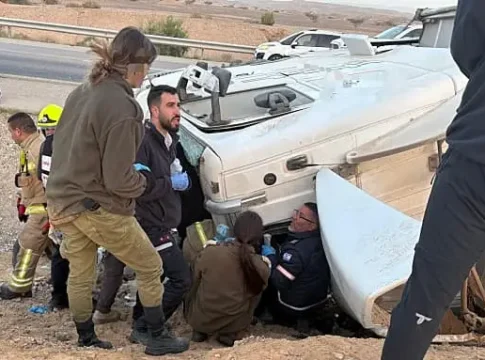 Два человека тяжело ранены в ДТП на севере и юге страны