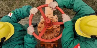 ЕС созывает экстренное совещание из-за спора Венгрии и Словакии с Украиной ЕС созывает экстренное совещание из-за спора Венгрии и Словакии с Украиной