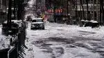 Нью-Йорк готовится к снежному апокалипсису: перекроют дороги
