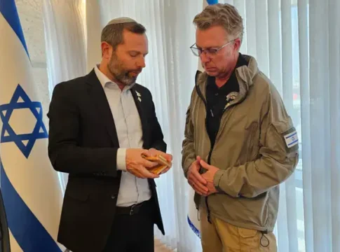 Обстрел дома главы совета Биньямин: 