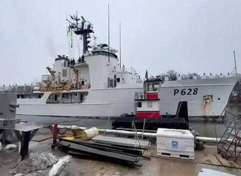 Шри-Ланка получила от США боевой корабль: рекордный переход через Панамский канал